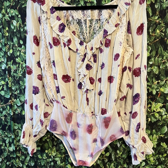 Free People. XS. Ivory Combo - Picture 6 of 8